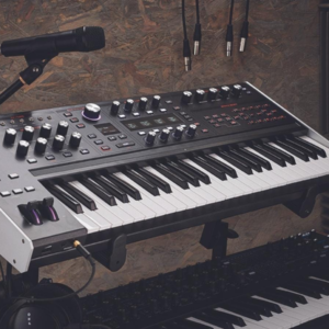 ASM Hydrasynth Explorer Synthesizer - 37 Keys, Polytouch, & Powerful Sound Design